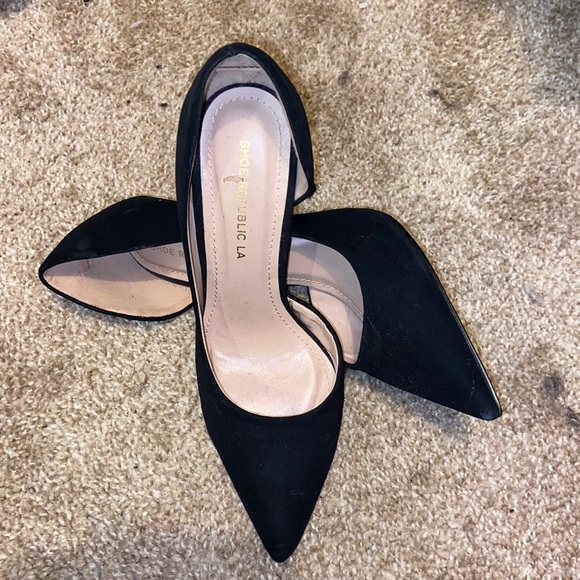 Classic Black Pump from Shoe Republic LA - Picture 3 of 3